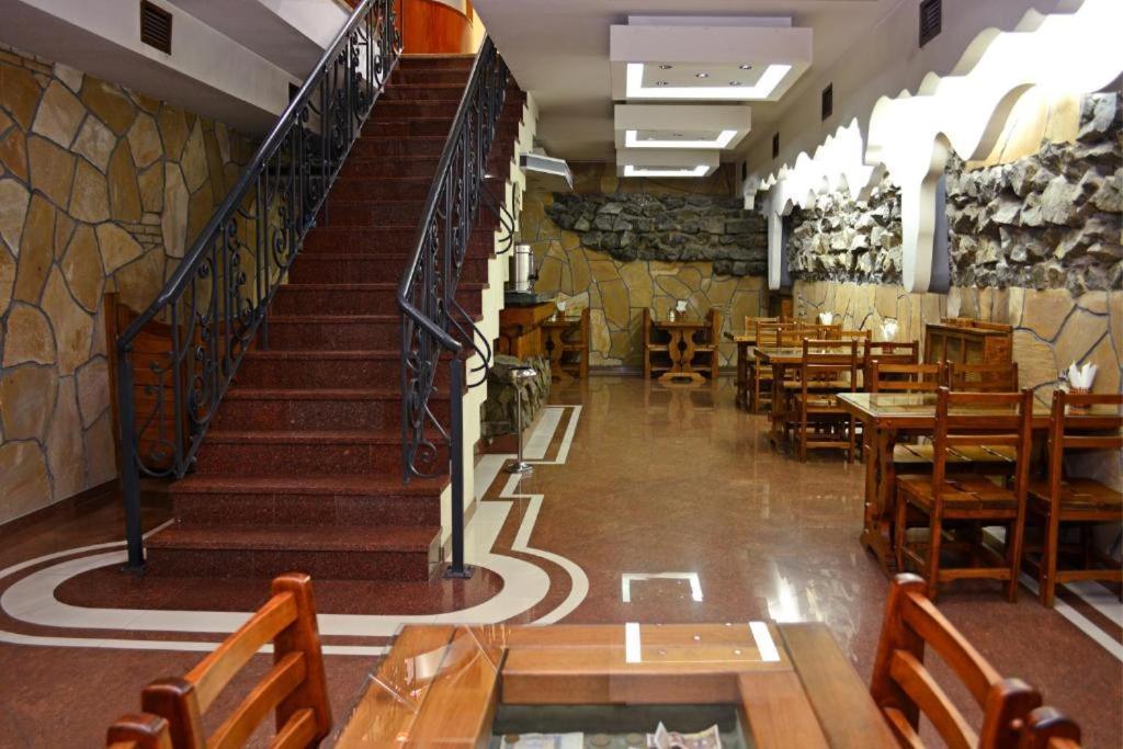 Taste Tbilisi Hotel Luaran gambar