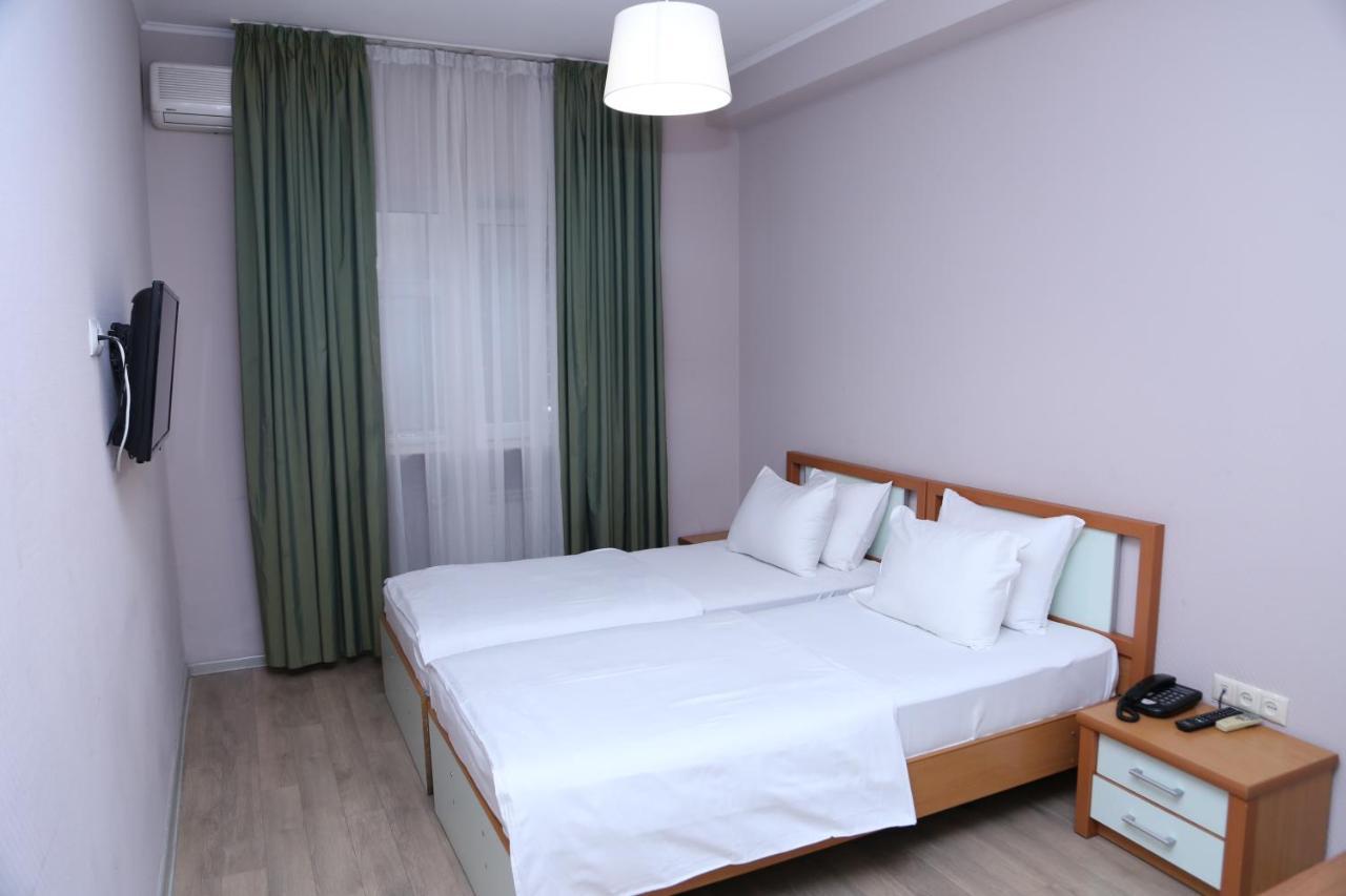 Taste Tbilisi Hotel Luaran gambar