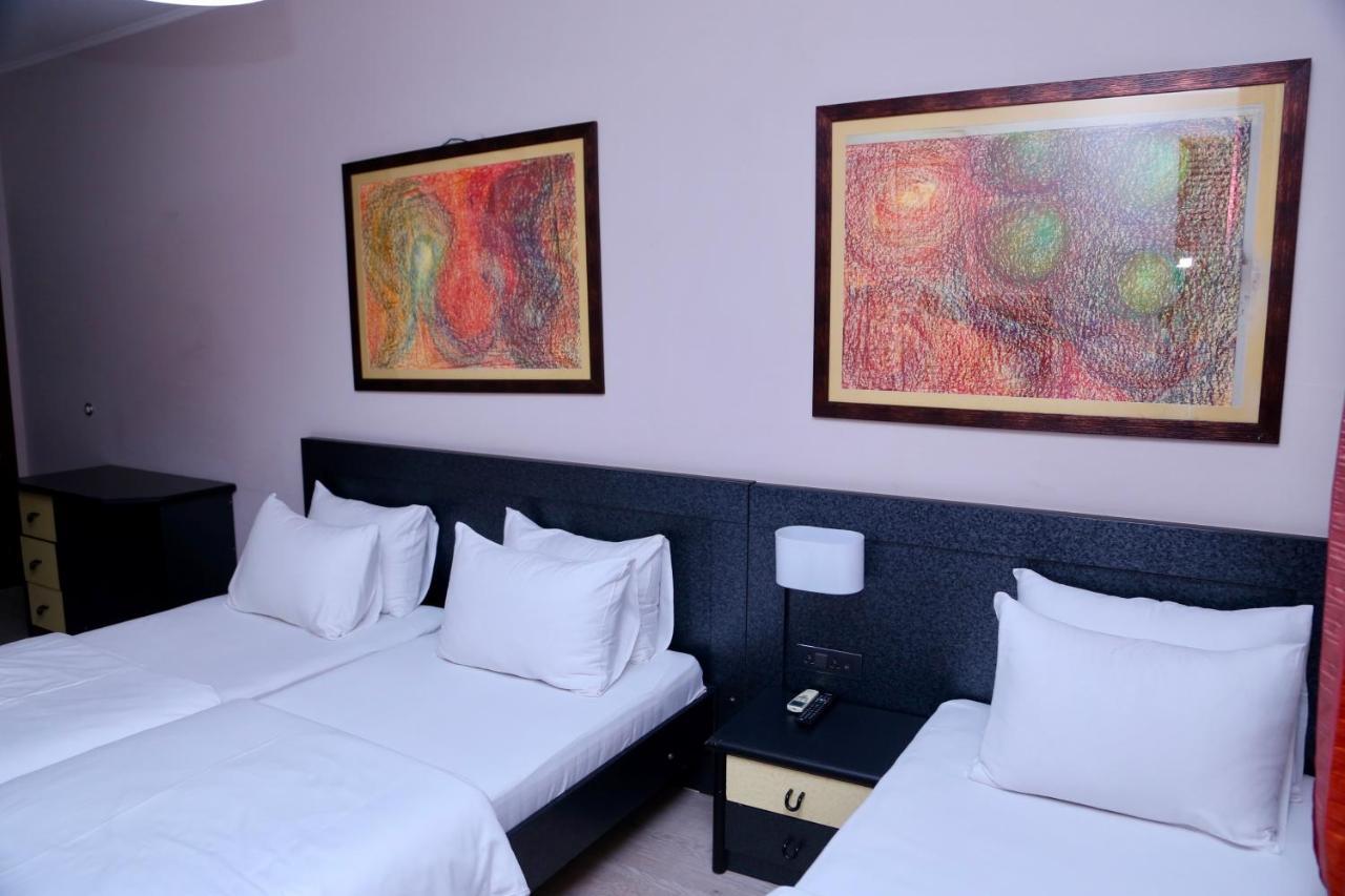 Taste Tbilisi Hotel Luaran gambar